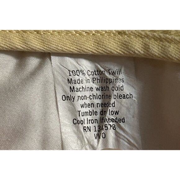 Vineyard Vines Men's Flat Front Shorts - Light Yellow - Picture 8 of 10